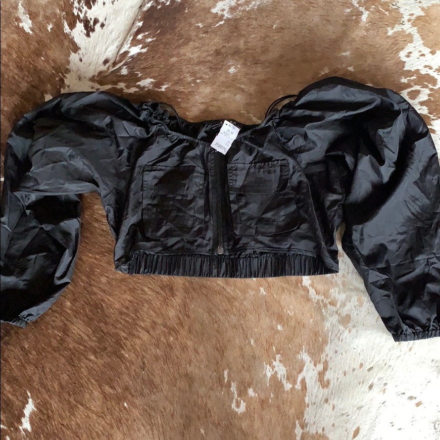 Brand New Blk Crop Top Zipper Jacker